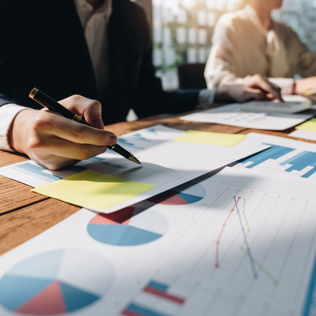 When to Outsource and When to Keep It In-House A Strategic Guide for Businesses